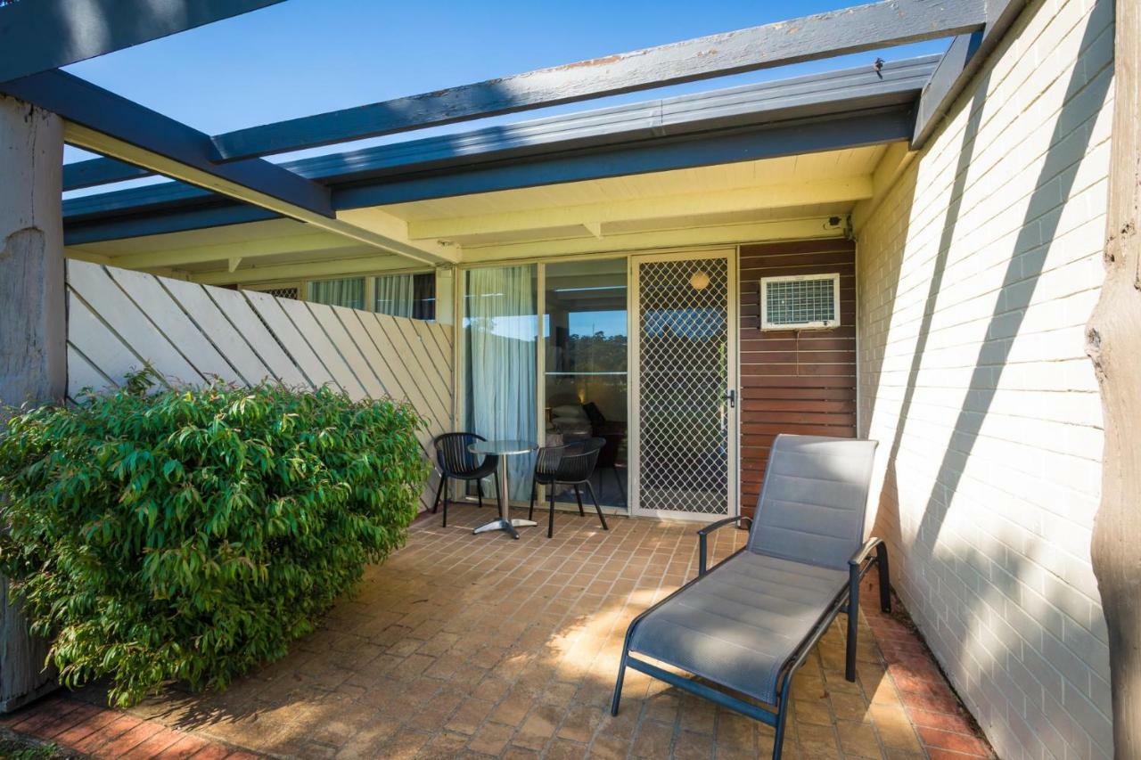 Black Dolphin Motel & Apartments Merimbula Exterior photo