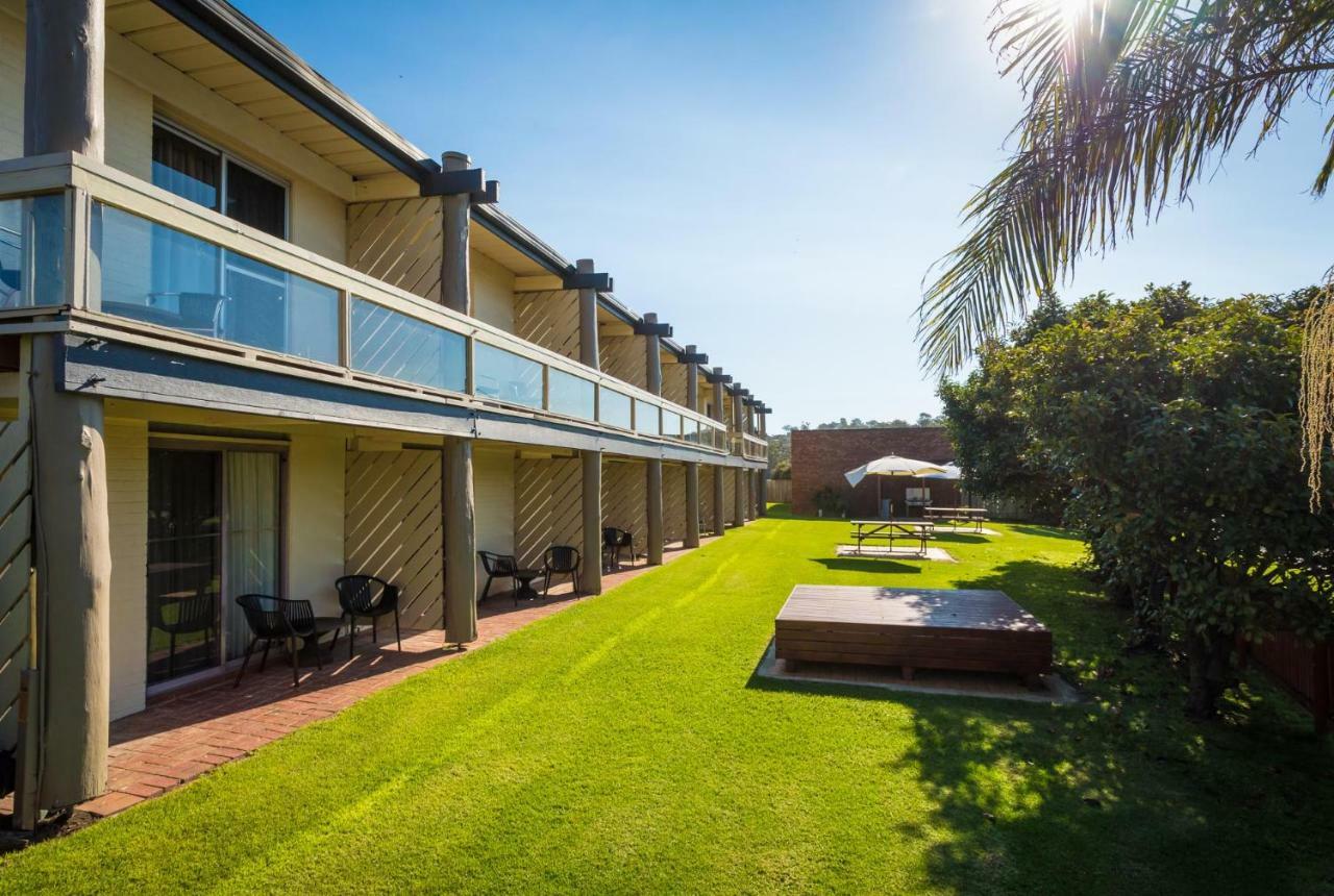 Black Dolphin Motel & Apartments Merimbula Exterior photo