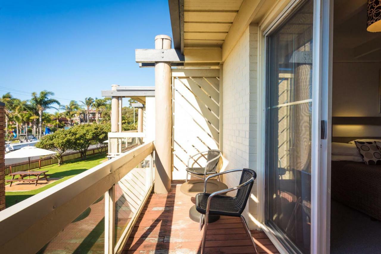 Black Dolphin Motel & Apartments Merimbula Exterior photo
